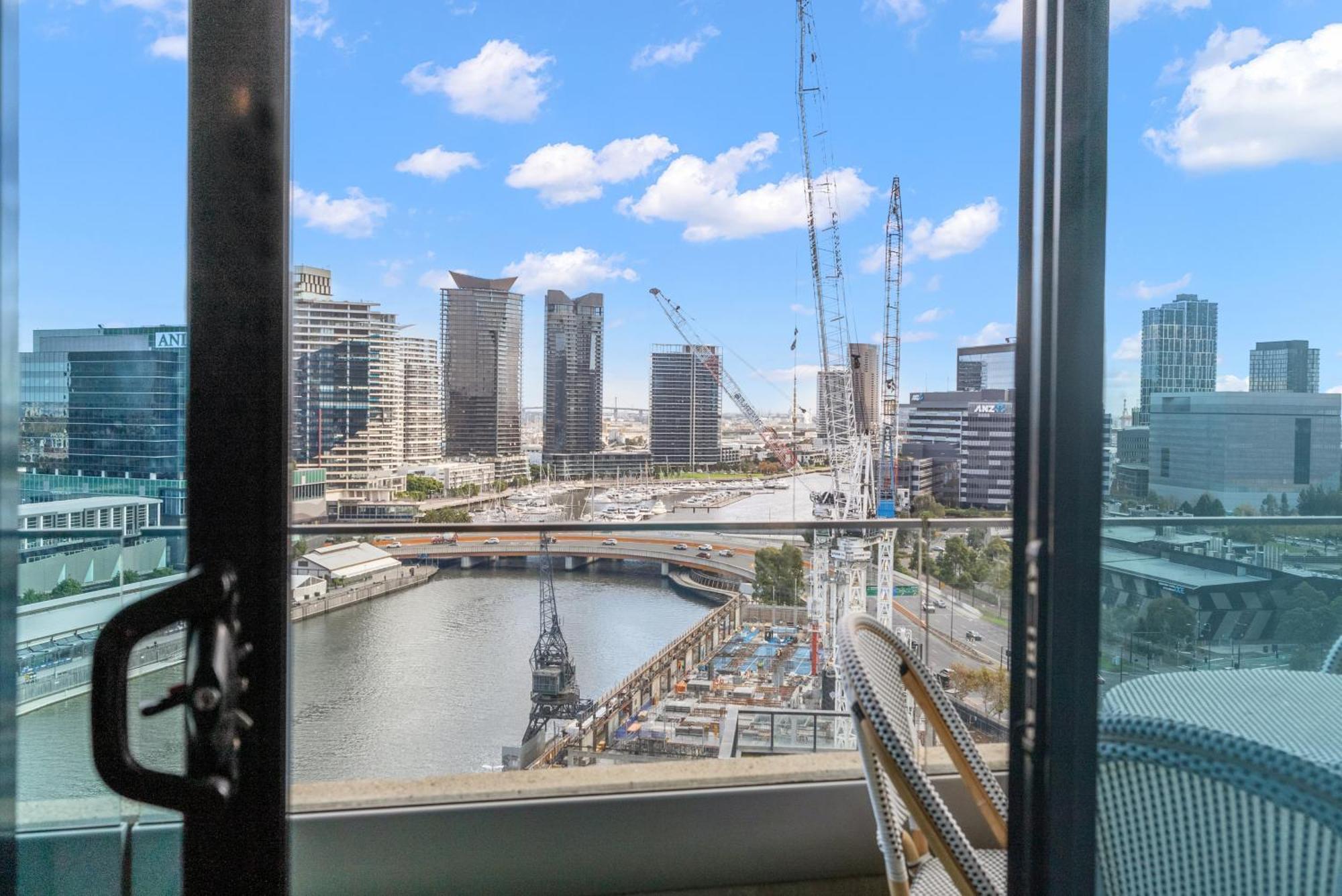 Resort Style Living Yarra Wharf Melbourne City Exterior foto