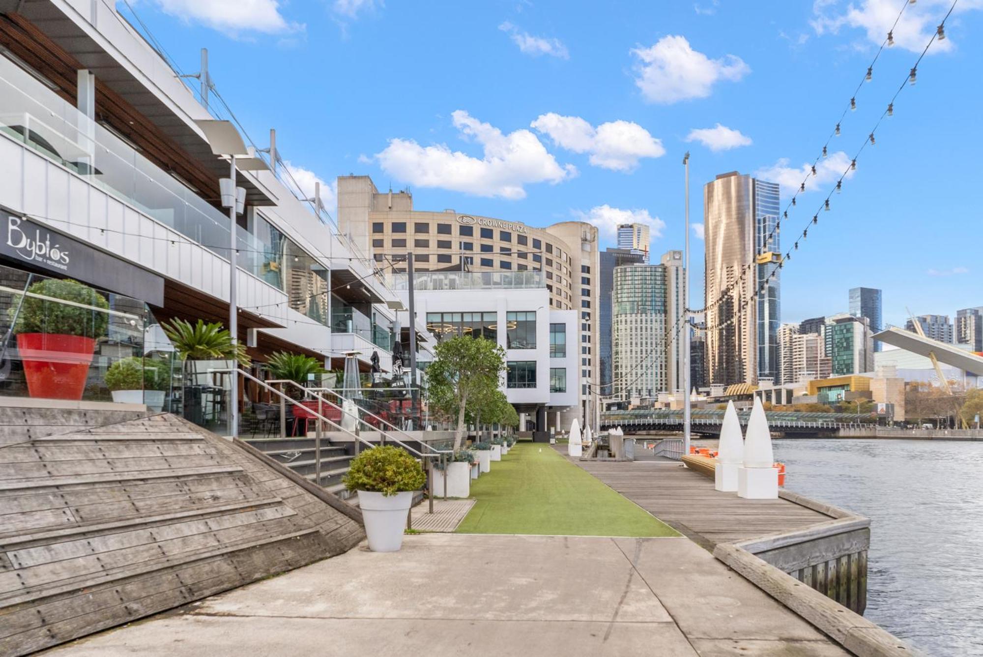 Resort Style Living Yarra Wharf Melbourne City Exterior foto